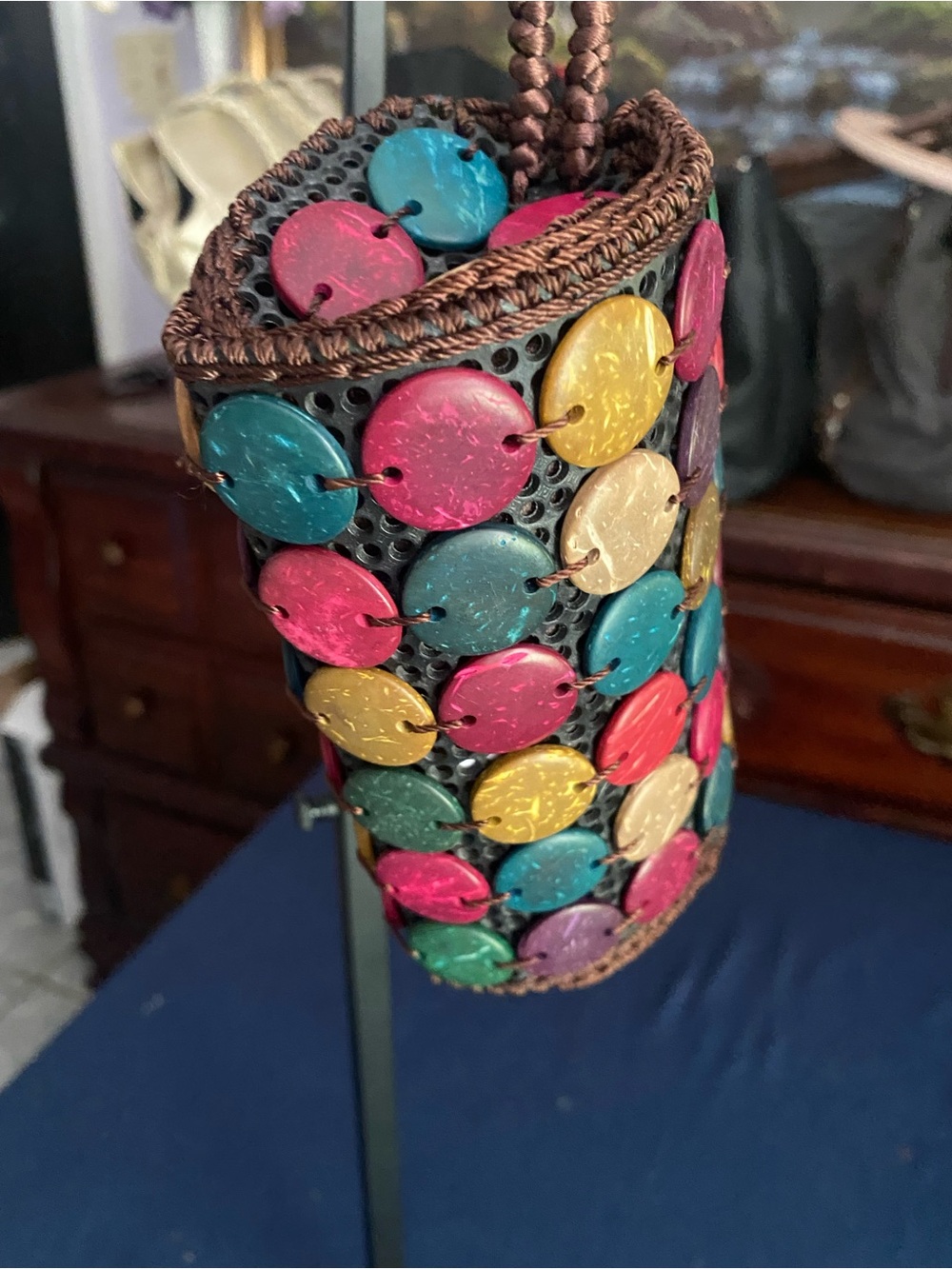 Handmade Artisanal Puerto Rico Coconut Shell Beaded Wristlet Mini Crochet Purse - Picture 5 of 10